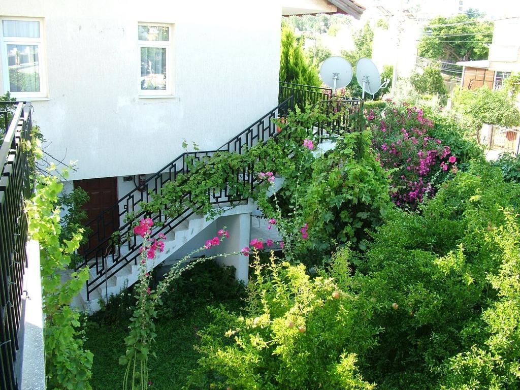 Gultepe Apartments Kusadasi Exterior photo